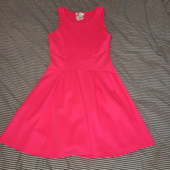 Dresses & Skirts - Hot pink dress